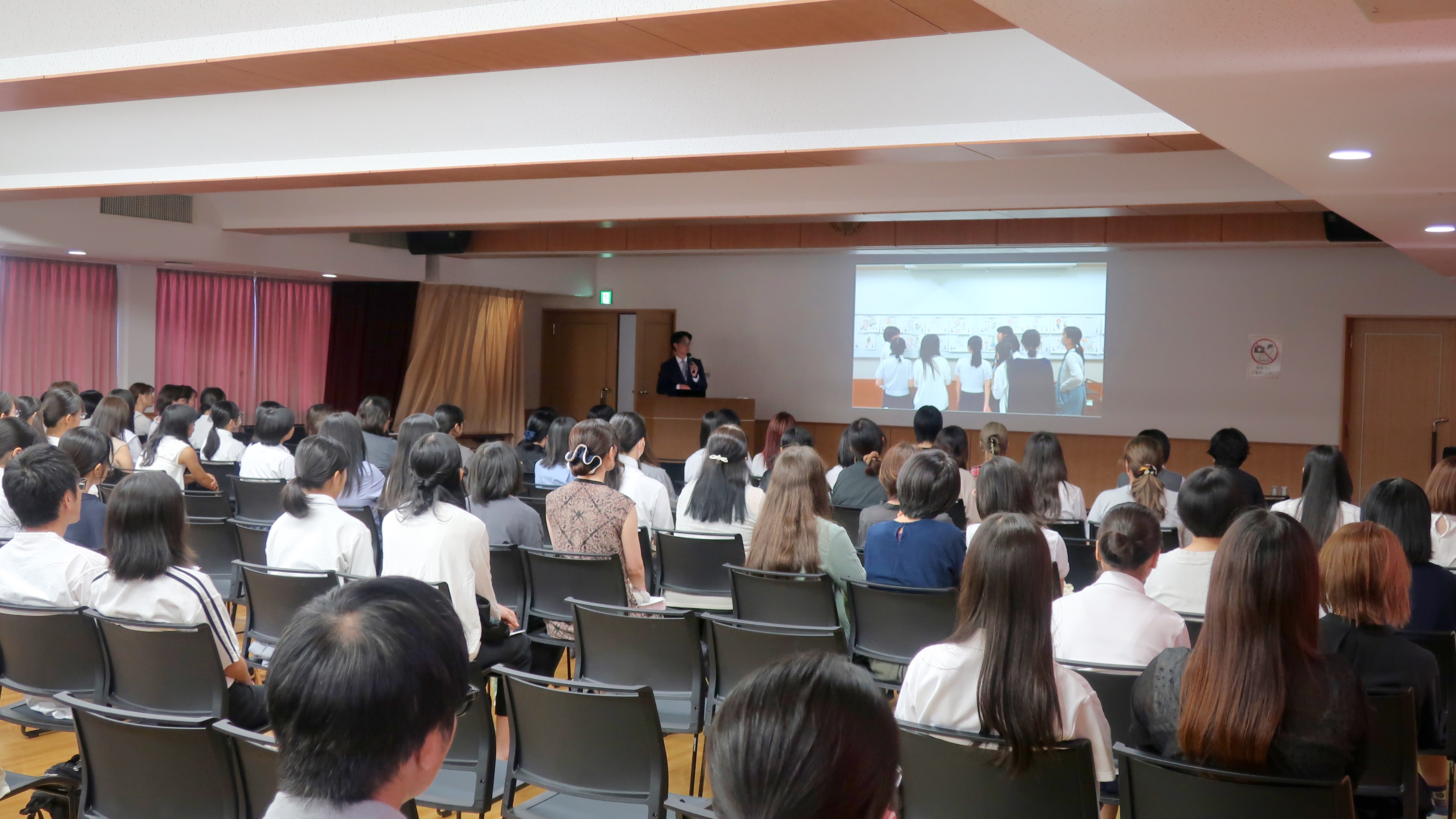美術コース説明会の様子