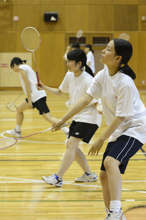 ダンス部 Club Report スクールライフ 帝塚山学院中学校高等学校 一人ひとりの 輝きの先へ 100年続く伝統を誇りに 中高一貫校