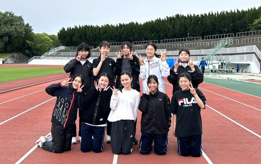 ダンス部 Club Report スクールライフ 帝塚山学院中学校高等学校 一人ひとりの 輝きの先へ 100年続く伝統を誇りに 中高一貫校