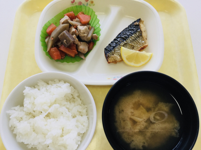 今日の給食 帝塚山学院小学校